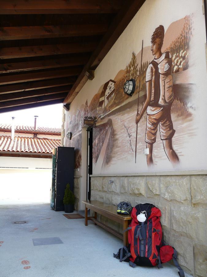 Albergue San Nicolas Larrasoana Exterior photo